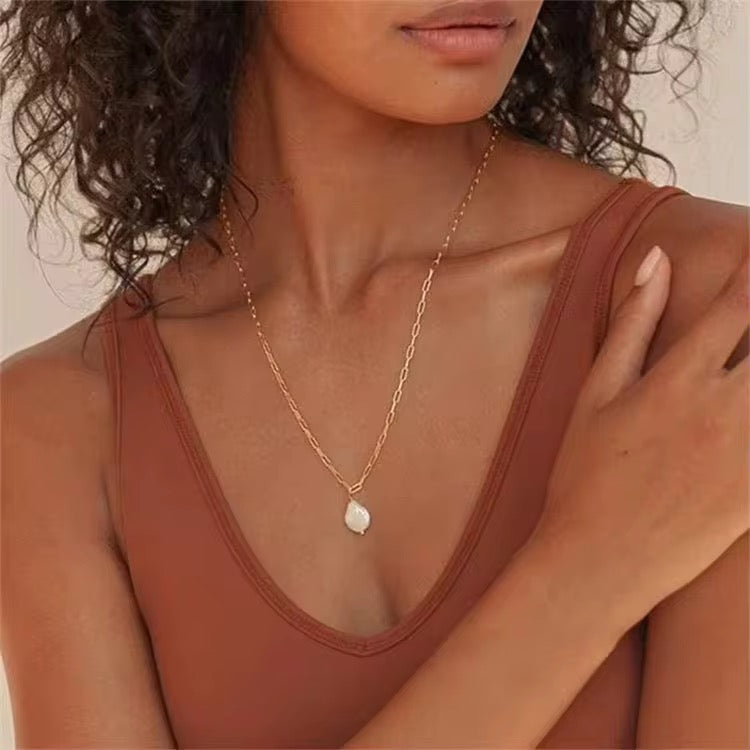 Noura Pearl Necklace