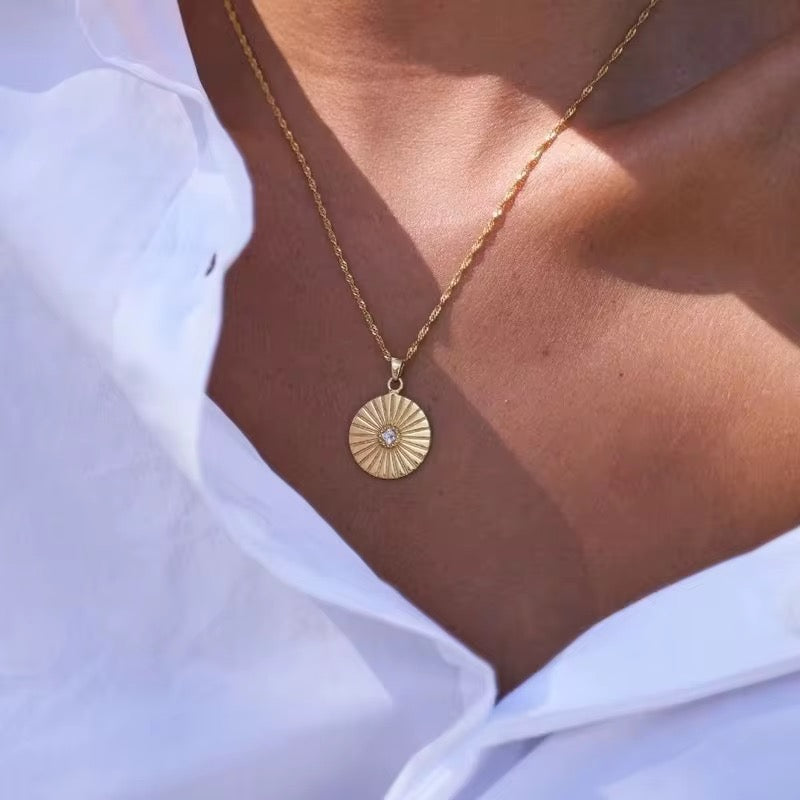 Holly Necklace