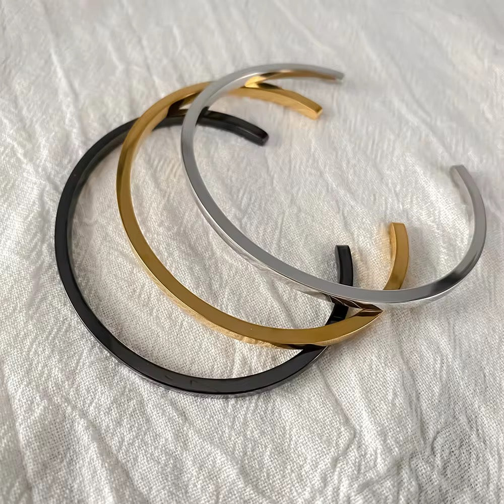 Alon Cuff | Male