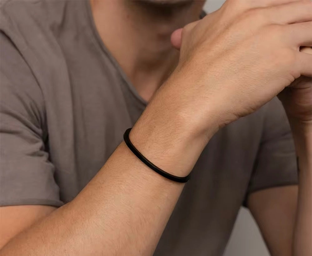 Alon Cuff | Male