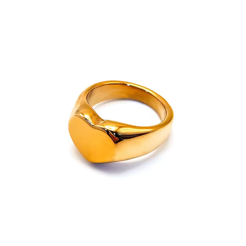 Amora Ring