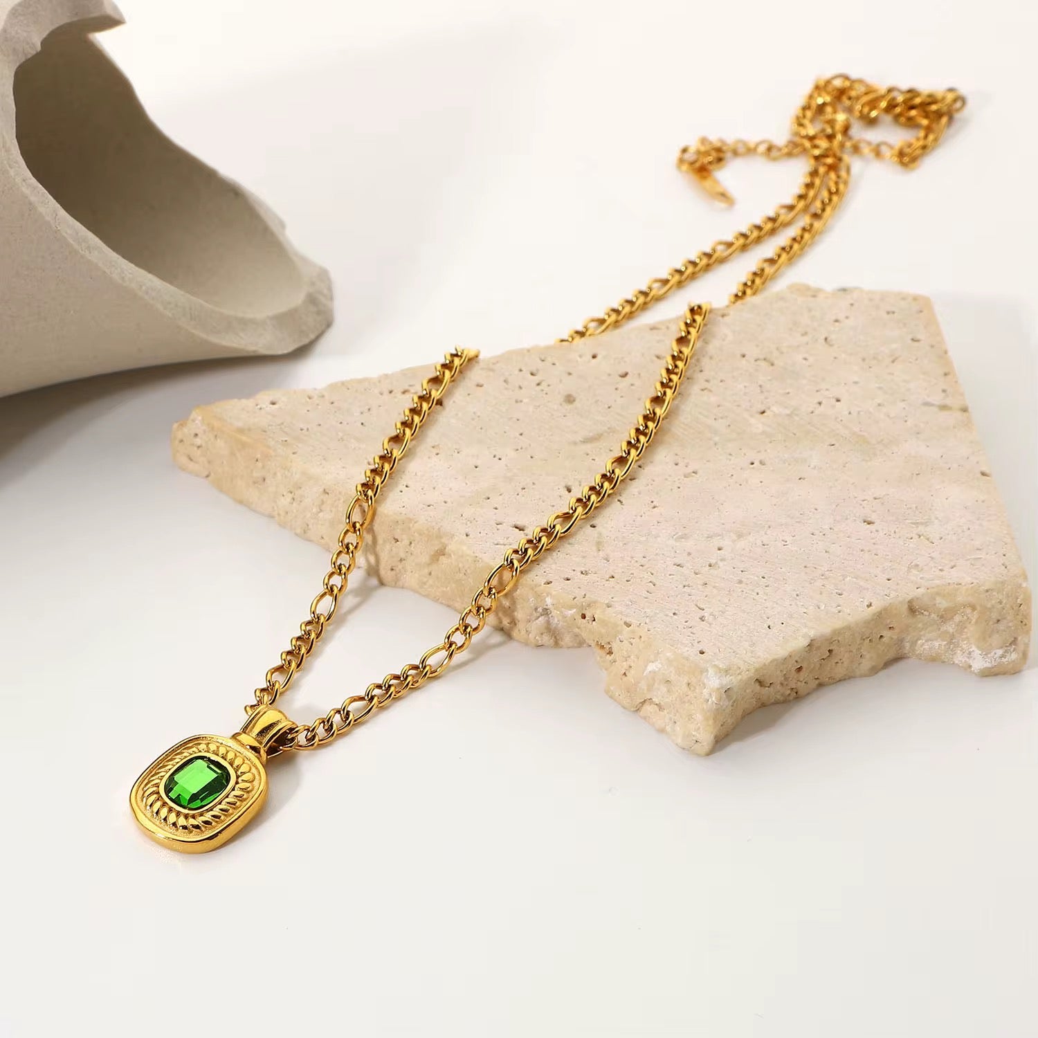 Daania Necklace