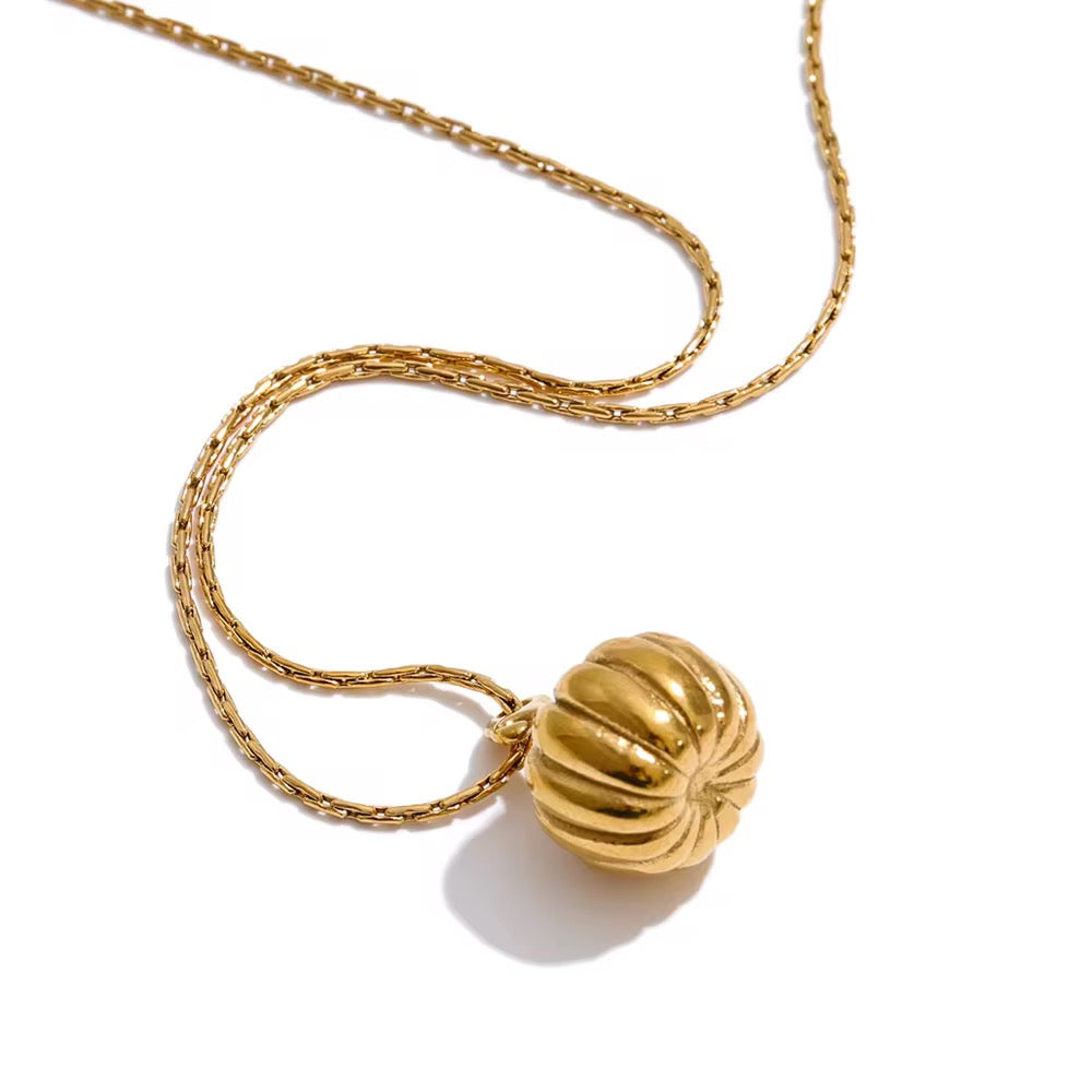 Suki Gold Necklace