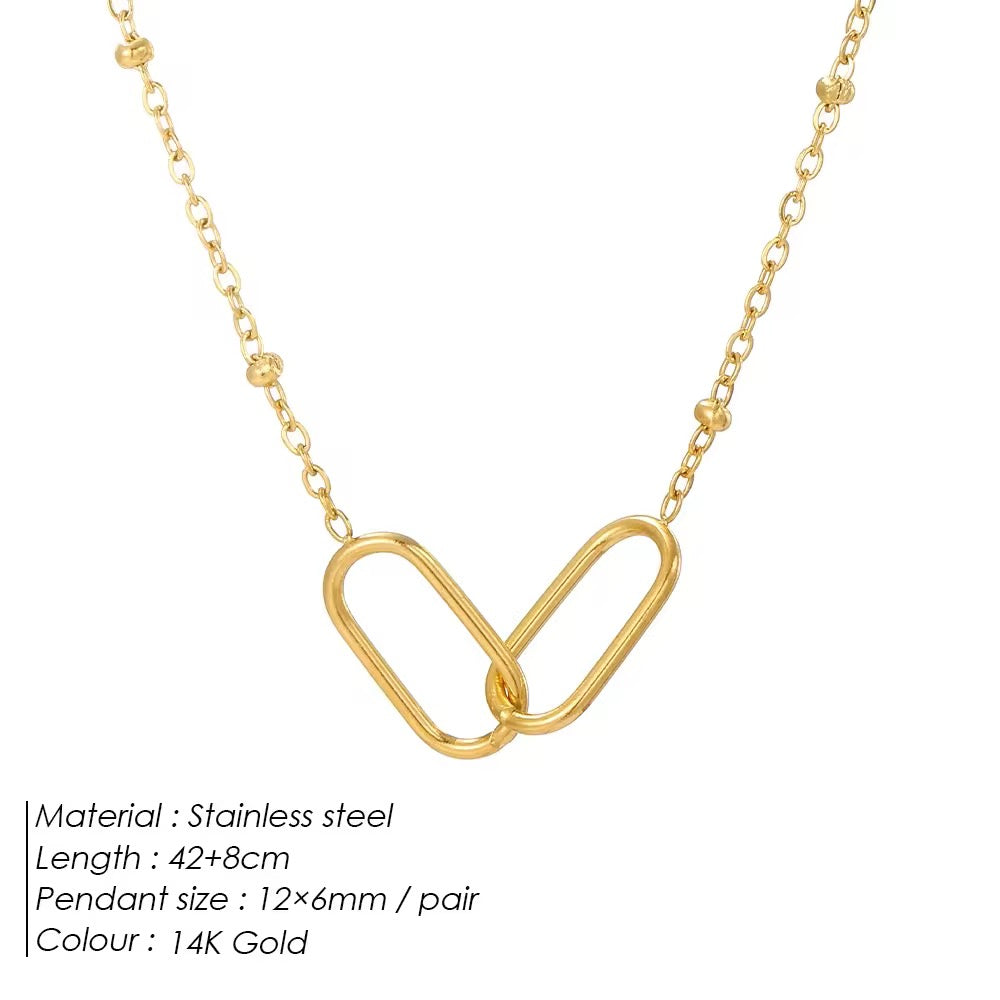Daisy Interlock Necklace | 14K Gold Plated