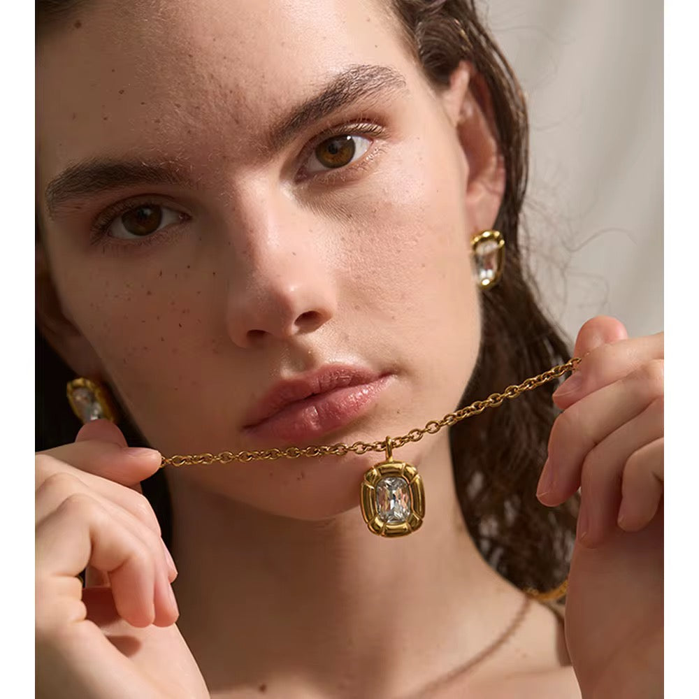 Kasih Gold Necklace