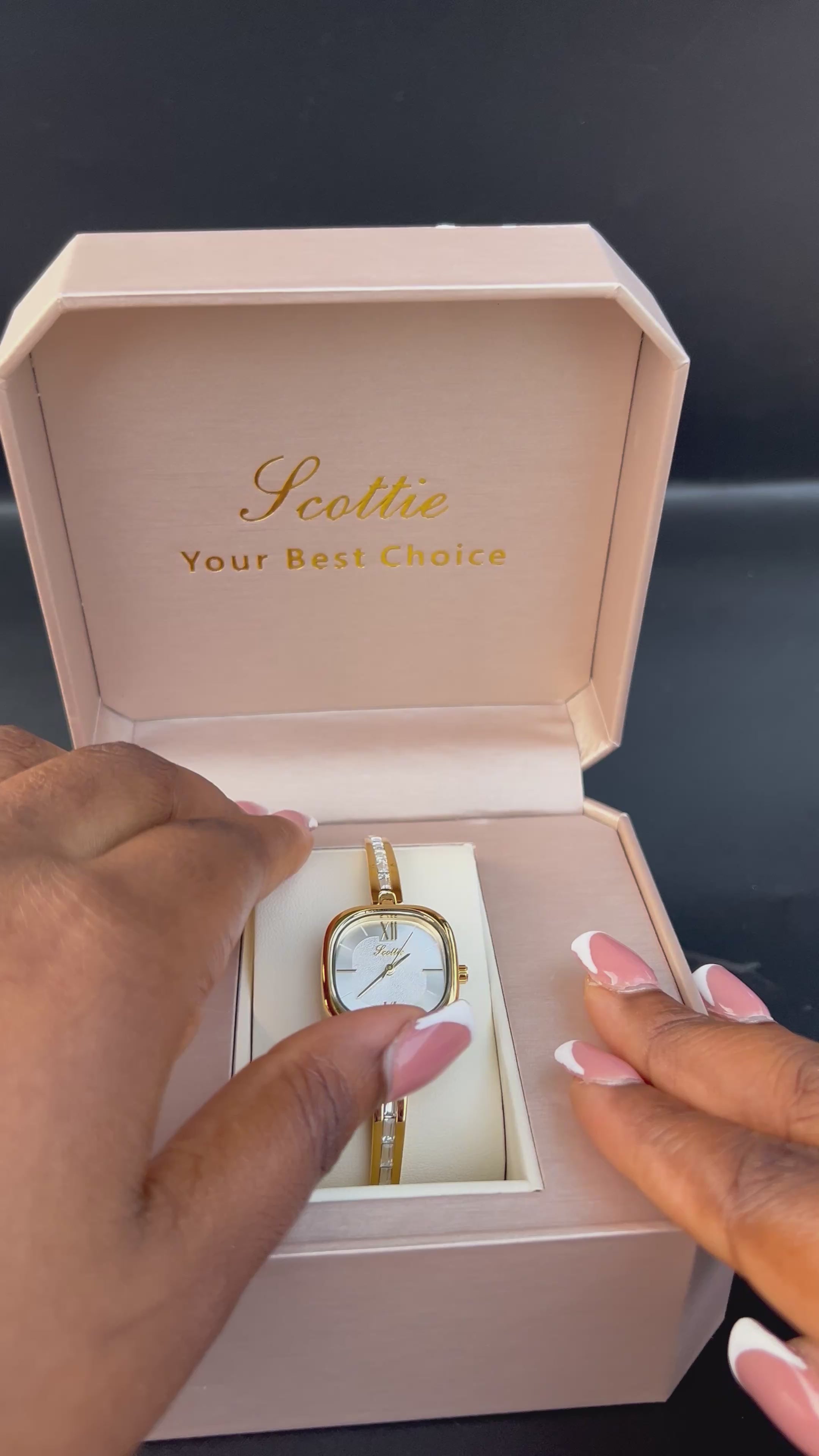 Vintage style ladies watch